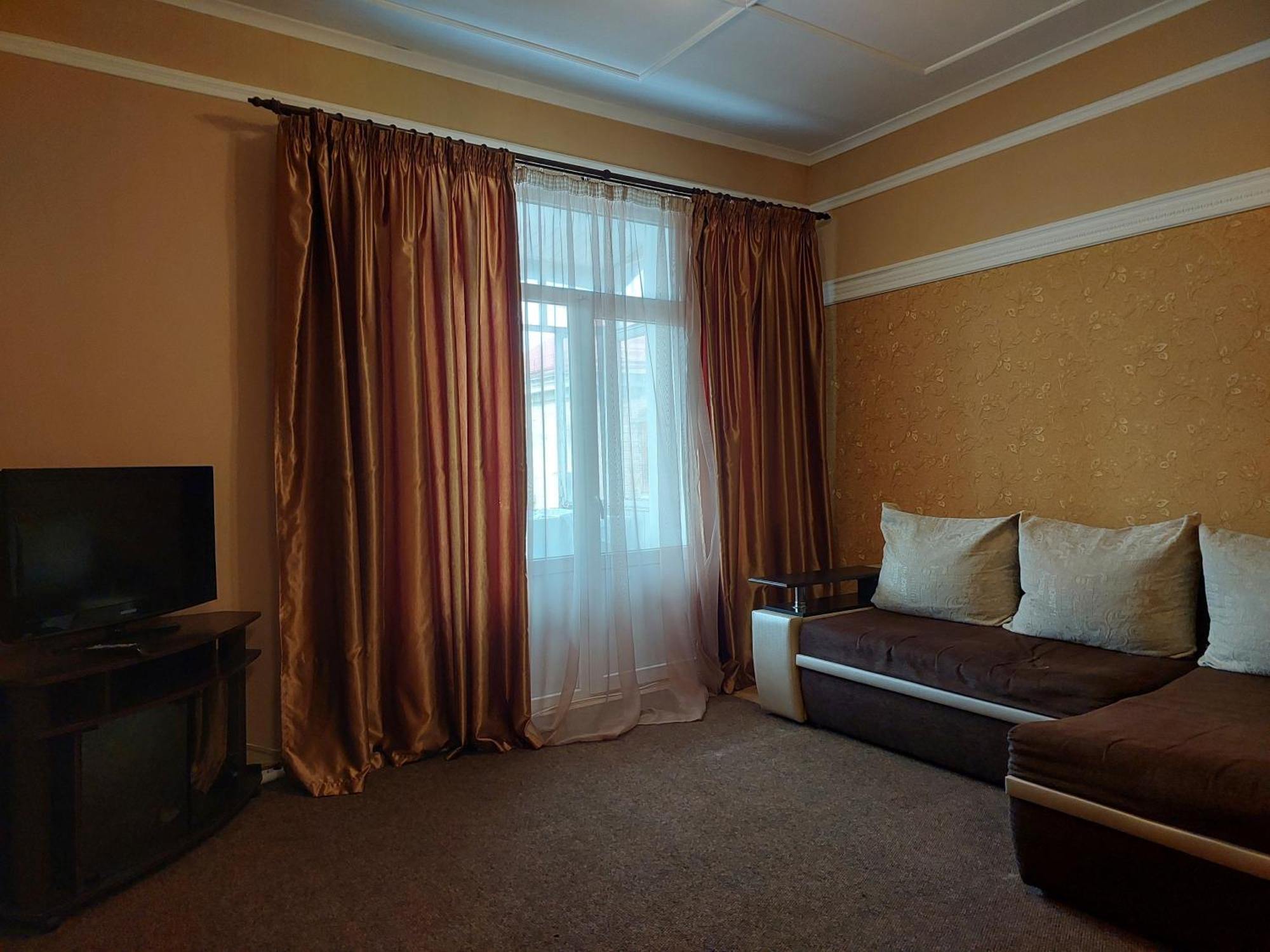 Двокімнатні Апартаменти У Центрі Lutsʼk Exterior foto